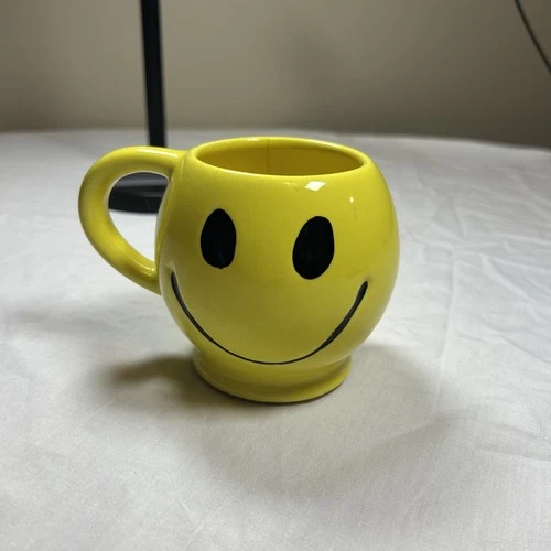 Vintage 1970’s McCoy Smiley Happy Face Mug Have A Nice Day Pottery Cup