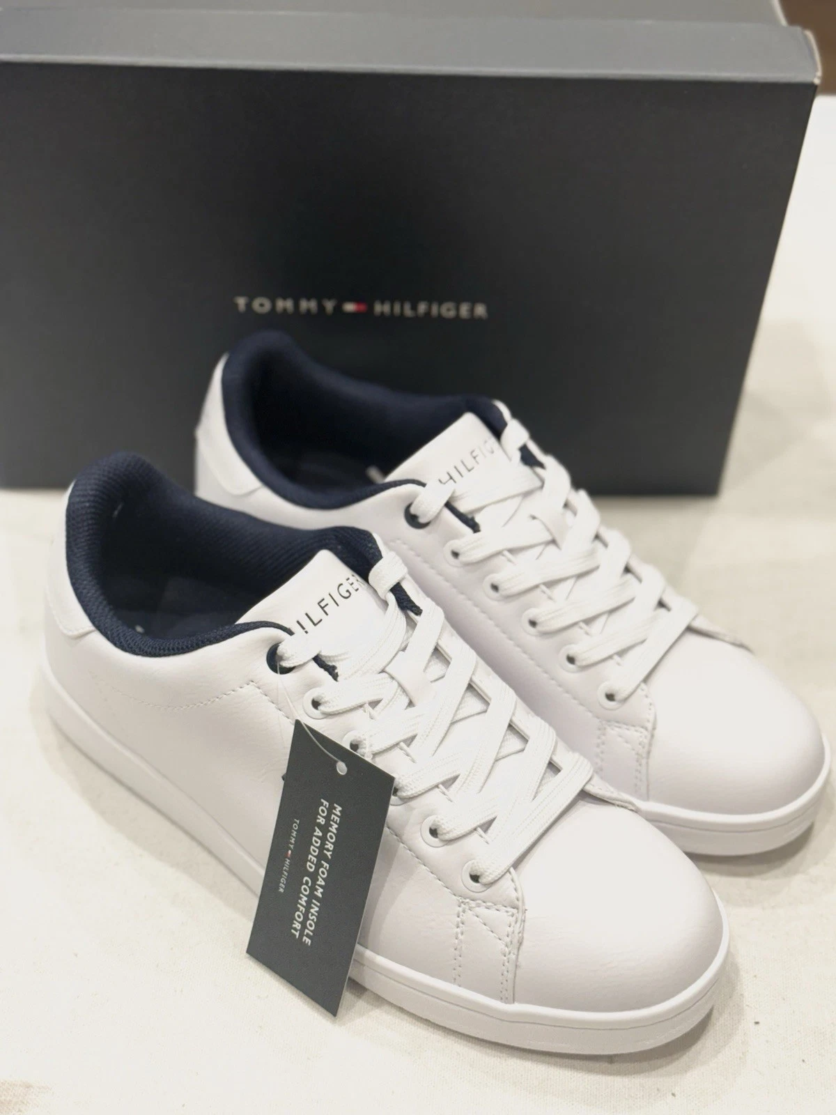 Tommy Hilfiger Lendar Men’s Sneakers Color White Multi LL SIZE 10