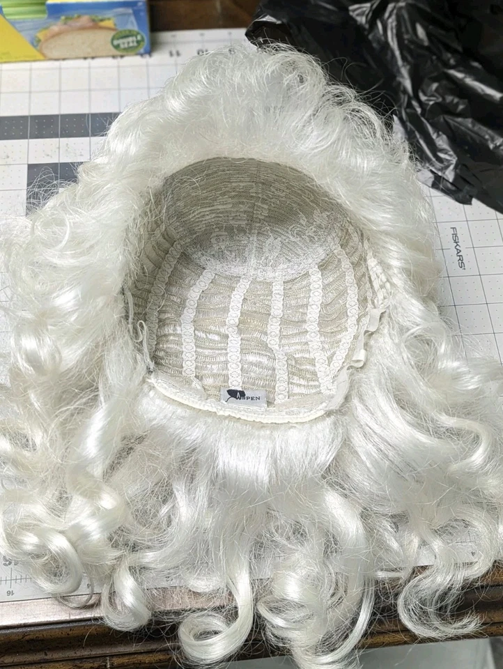 New Wig Aspen- Gabriella #60M Color Pearl White Average Size  - Image 4 of 4