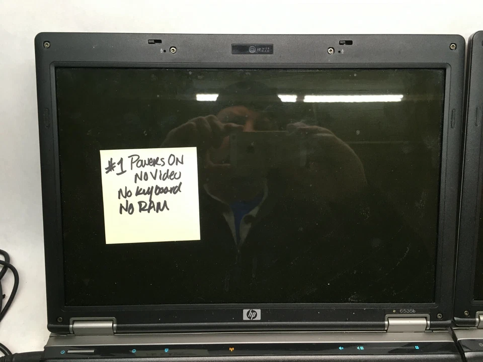 2 HP Compaq 6535b 14" AMD Laptops For Parts Power On No Video NO Keyboard JR - Image 4 of 4