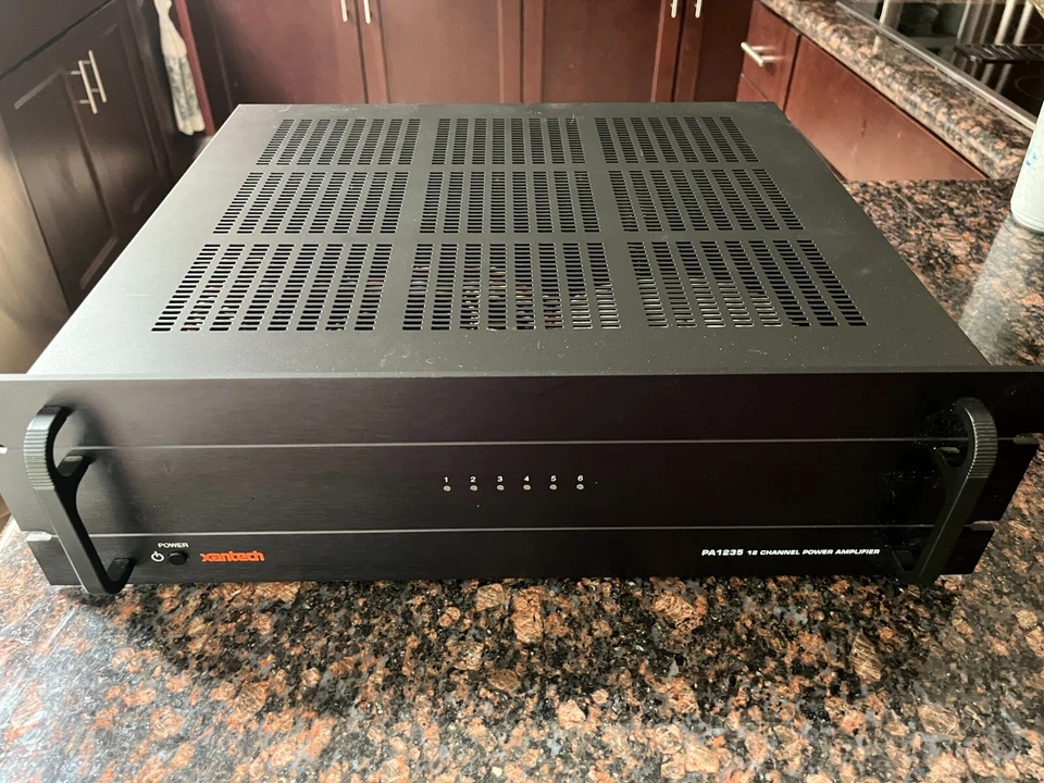 Amplificador de potencia IR Xantech PA1235 12 canales 35 vatios como nuevo 6 canales @ 80 vatios Foto 4 de 4