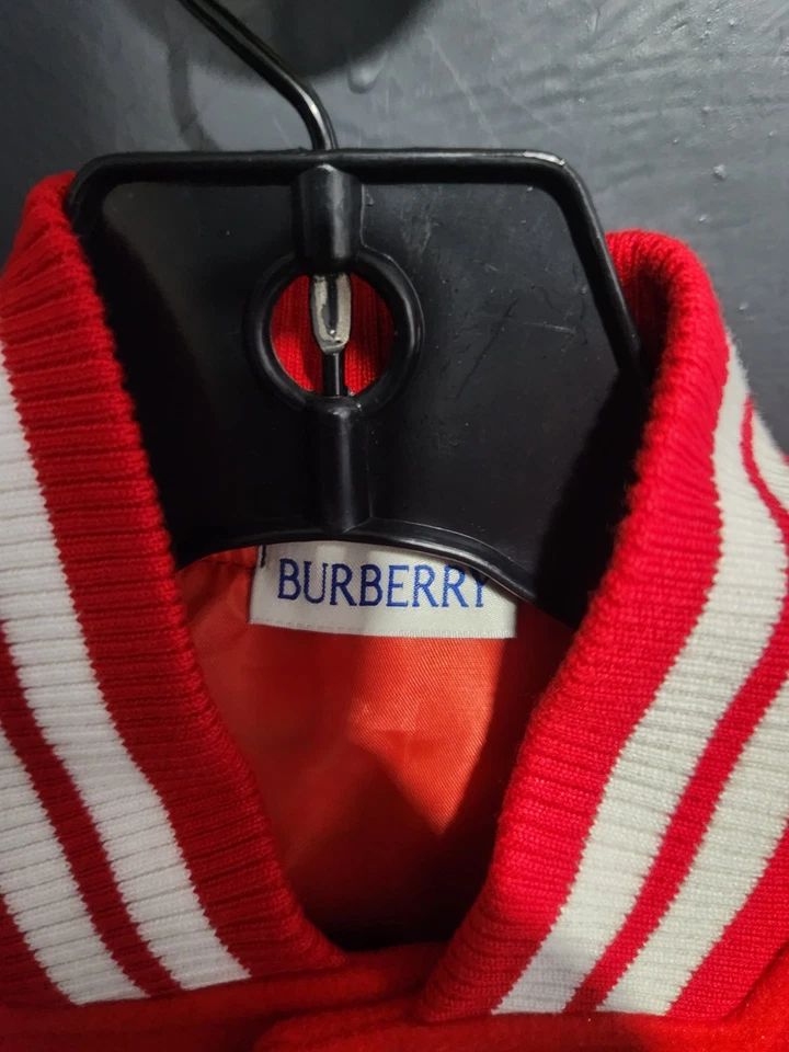 NWT- Burberry VARSITY JACKET red/white Foto 2 de 4