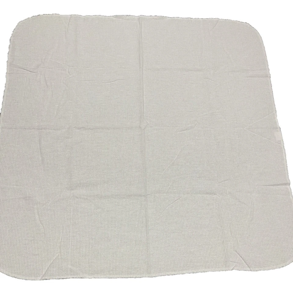 Manta de franela de recepción de algodón suave a rayas blancas para bebé Foto 2 de 4