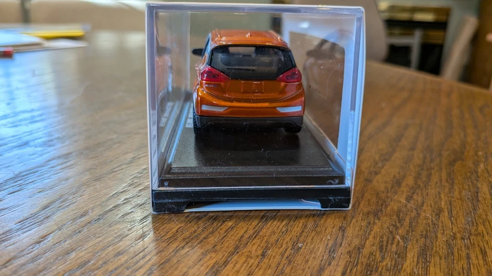 Maisto Chevy 2017 Chevrolet Bolt EV GM Orange Diecast Electric Vehicle 1 of 7500 - Image 3 of 4