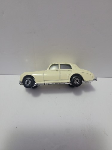 Vintage 1985 Matchbox Beige Rolls Royce Silver Cloud - Picture 6 of 6