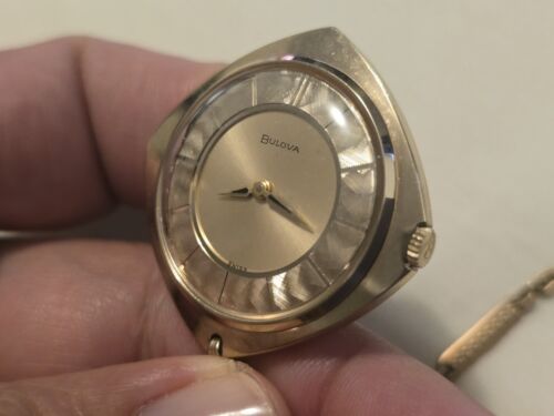 Rare Vintage Bulova Gold Plated Swiss Made Manual Wind Ladies Pendant Watch - Picture 3 of 7