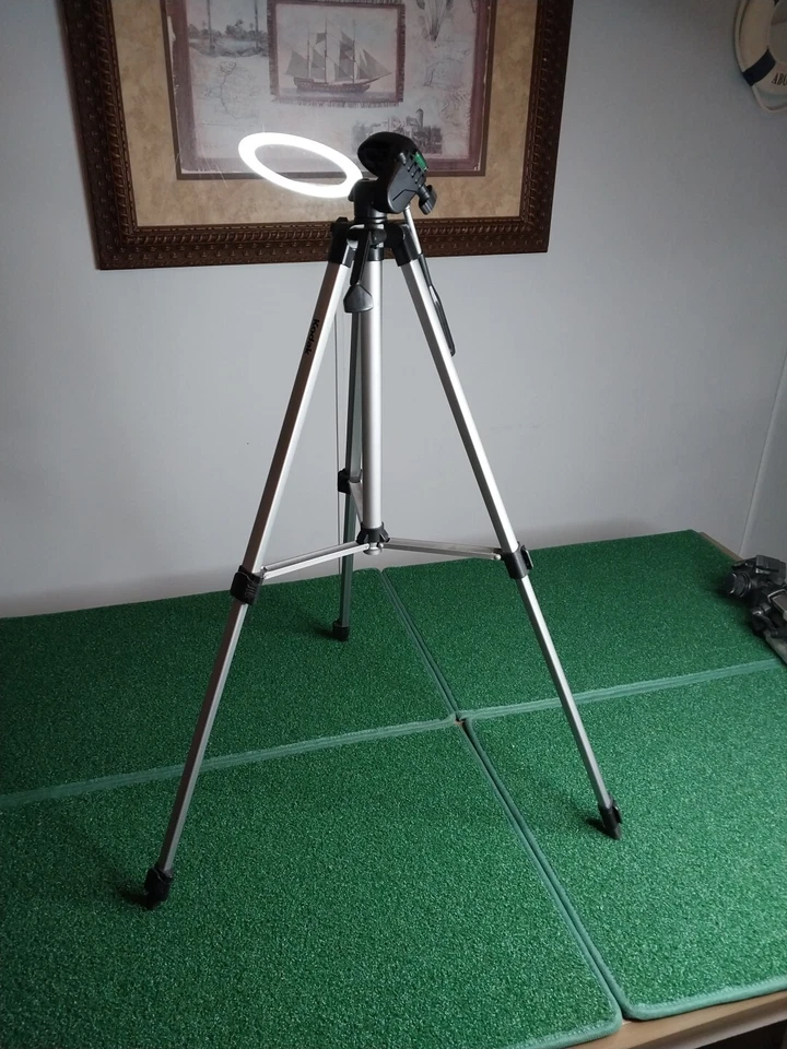 Kodak 19-52" Super Control Ultralight Tripod w/3-Way Head & Bubble Level - Image 3 of 4
