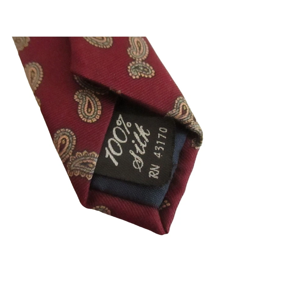 Corbata de cuello de seda vintage para hombre de 3,5” 56” patrón de cachemira roja Saddle Club Foto 3 de 4