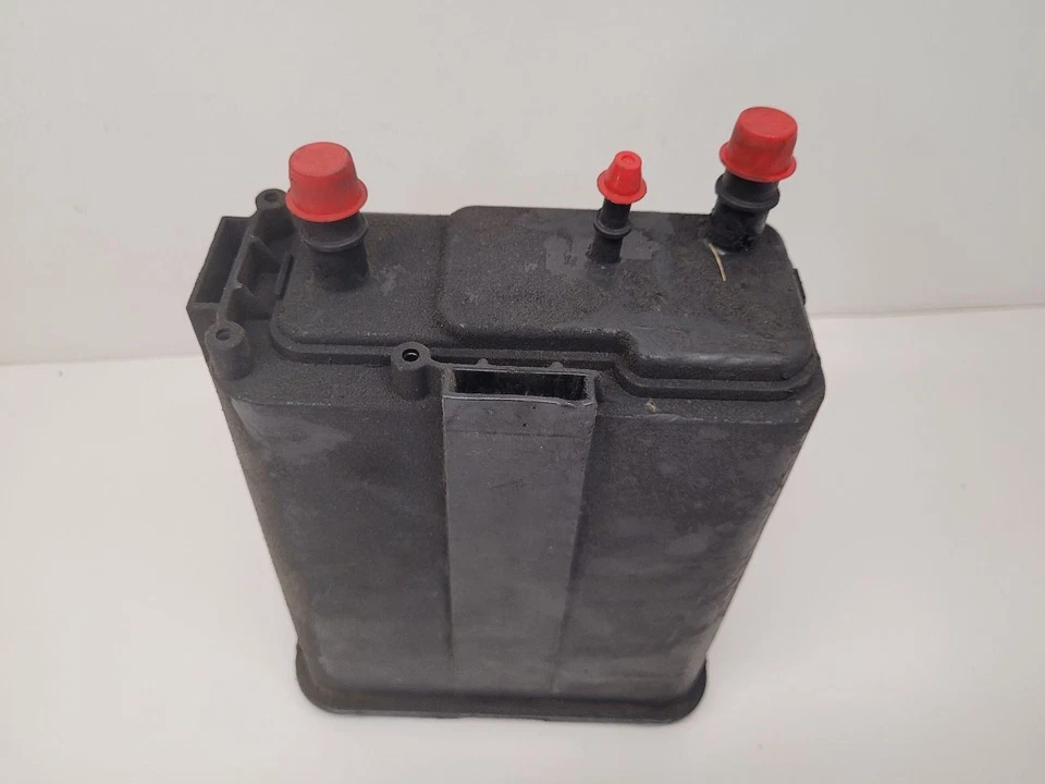 2002-2004 OLDSMOBILE BRAVADA Fuel Vapor Canister 17113682     Foto 2 de 4