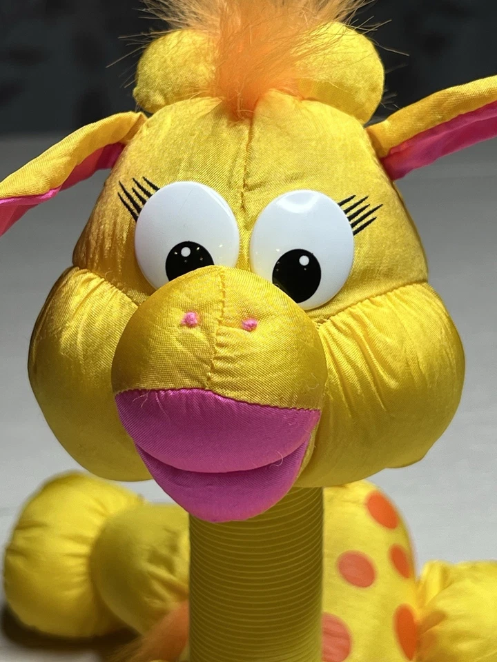 Vintage 1996 Skyline Prod Girafa Pescoço Estendido Tipo Puffalump Corpo Lábios Rosa 9” - Imagem 3 de 4