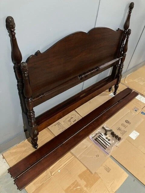 ВИНТАЖНЫЙ ('32) CHARAK ПОЛНЫЙ/ДВОЙНОЙ КРАСНОЕ ДЕРЕВО АНАНАС 4 POST КРОВАТЬ EX. CD, ОРИГИНАЛЬНЫЙ FAM OWNR - Изображение 3 из 4