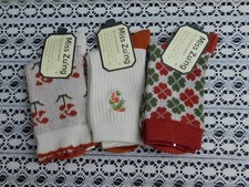 SET OF 3 FLOWER PRINT COTTON BLEND ANKLE SOCKS OSFM RED GREEN RUST CREW