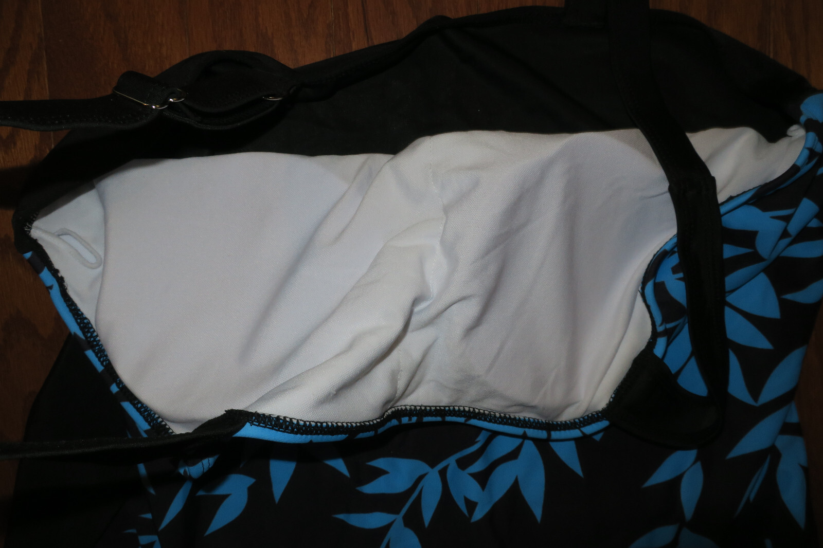 Picture 2 of 3