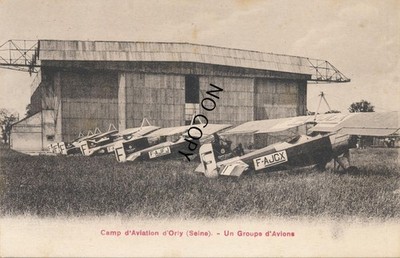 AK Camp d'Aviation Orly Gruppe Flugzeuge Hangar Paris X272