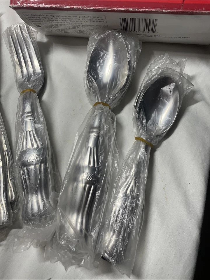 Gibson COKE Bottle Handle 20 Pc 4 Place Setting UNUSED Coca-Cola Flatware + MORE - Image 4 of 4