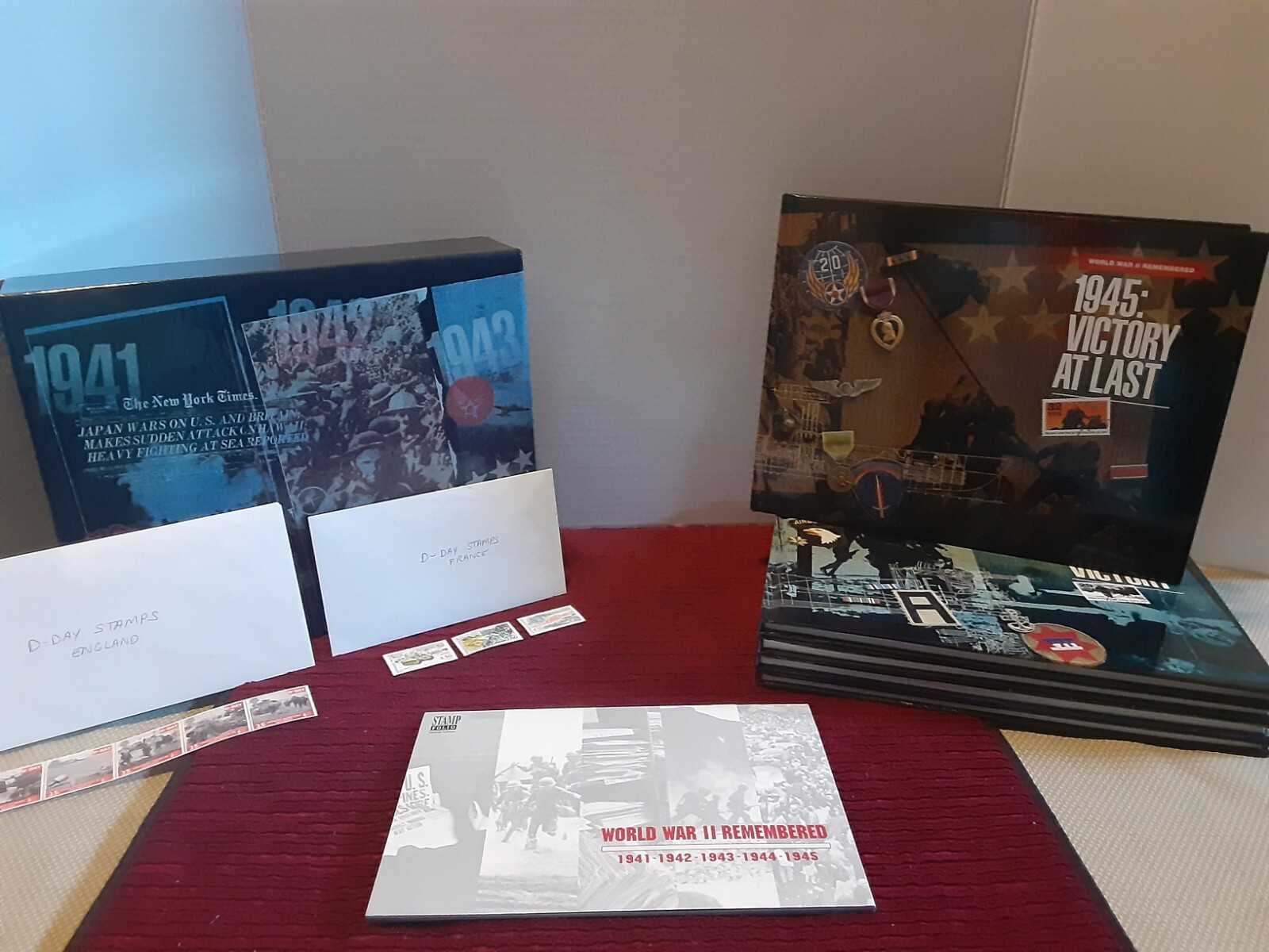 World War II Remembered 5 Volume USPS Stamps & Book Set w Slip Case +EXTRAS eBay