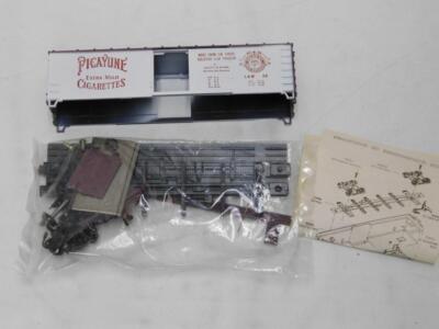 Train Miniature HO Model Tobacco Road Picayune Cigarettes TML 40' Box Car  KIT