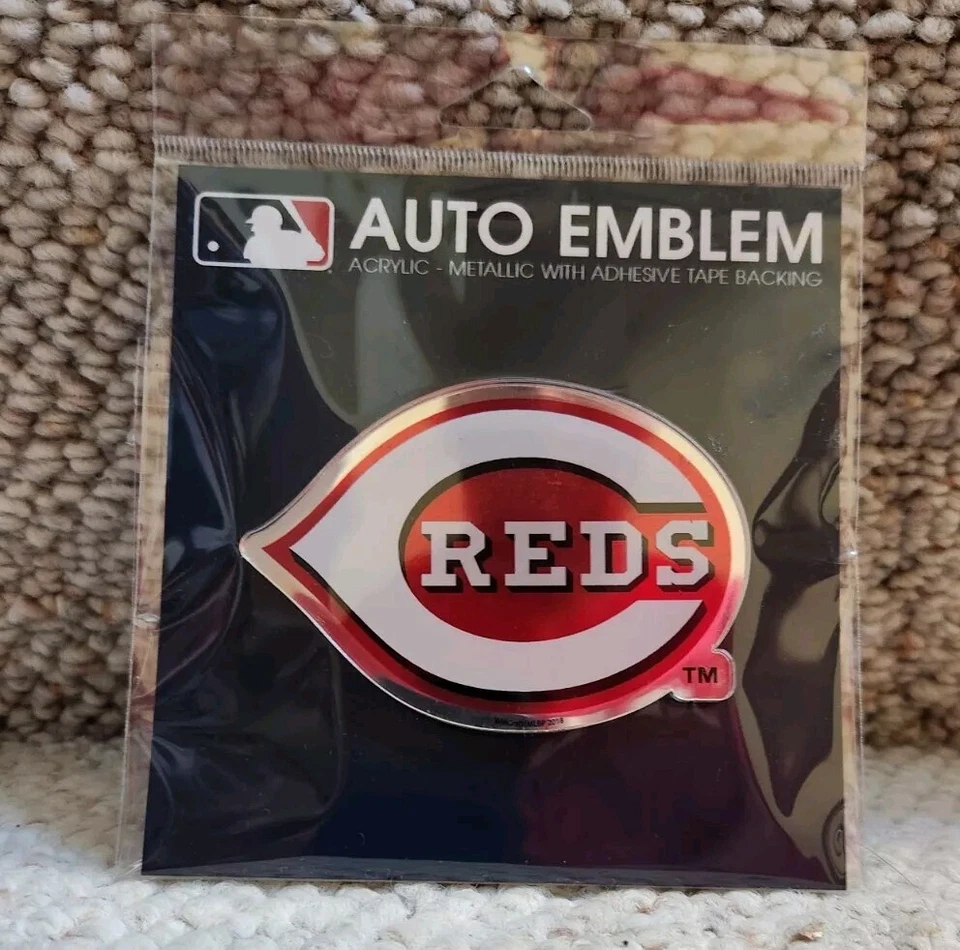 MLB Cincinnati Reds WinCraft Metallic Acrylic Auto Emblem! New - Image 2 of 4