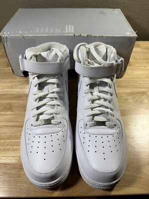 たまにドーナツ様 Nike Air Force 1 ホワイト NIKE AIR FORCE 1 MID '07 WHITE/WHITE 23FA-I（ナイキ エア