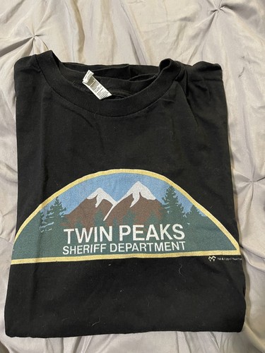 Twins Peak Sheriff Department Men’s Tshirt Size L