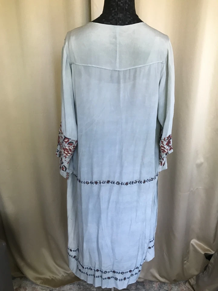 Art Deco vintage flapper blue silk chiffon dress with flowery embroidery - Image 3 of 4