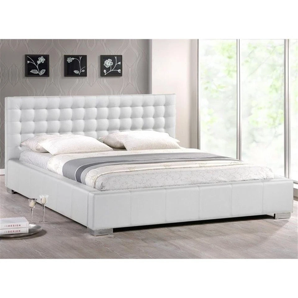 Cama con plataforma Madison Tufted Queen en blanco Foto 2 de 2