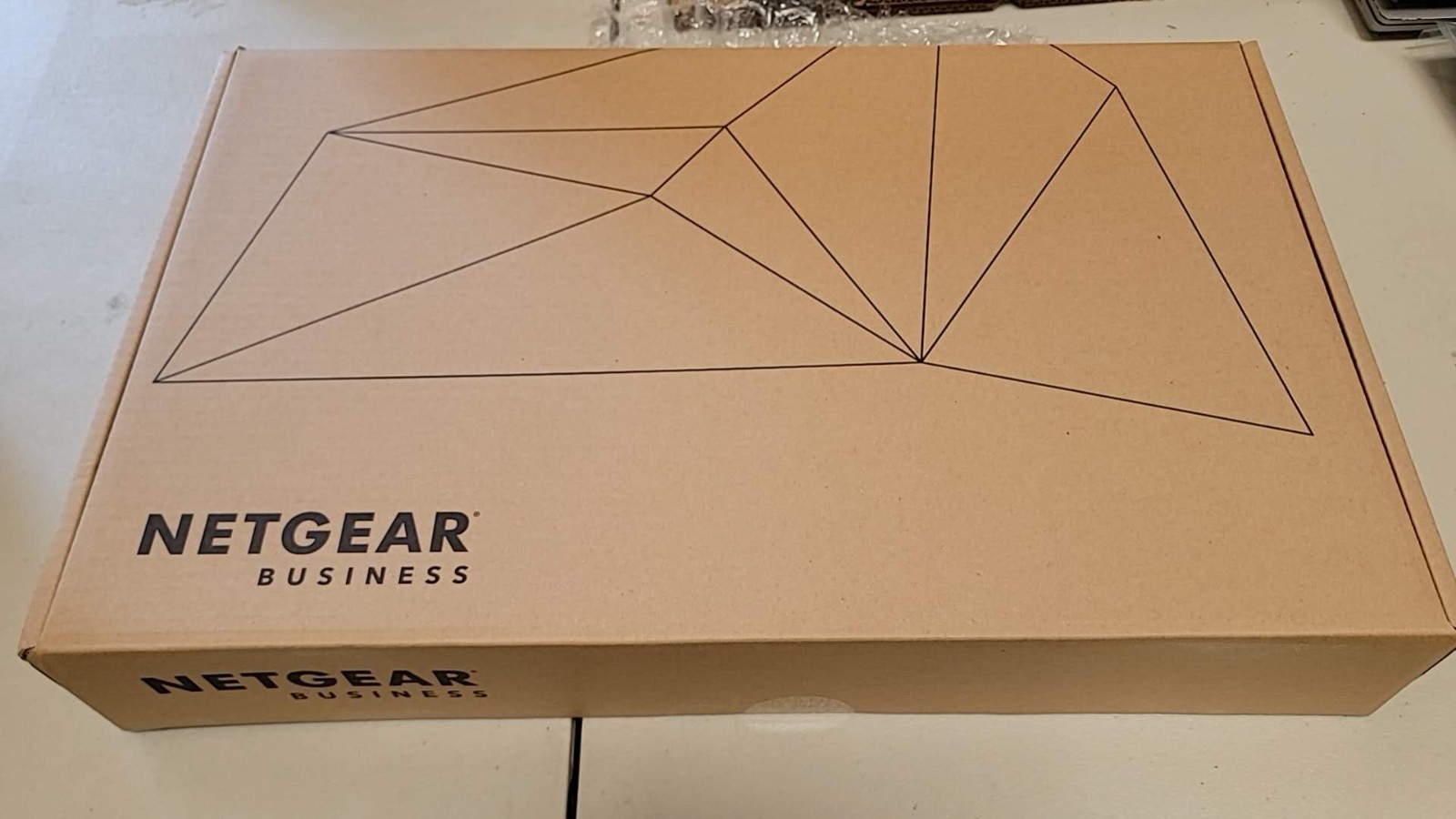 NEW! NETGEAR GS752TX-100NES S3300-52X ProSAFE 28-Port Stackable Smart Switch NIB