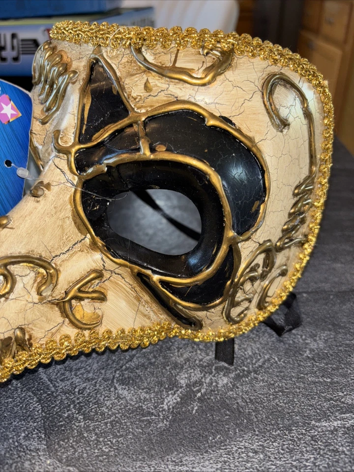 Giacomo Eye Mask Long Nose Theatrical Mask FREAKY LOC CAB - Image 4 of 4