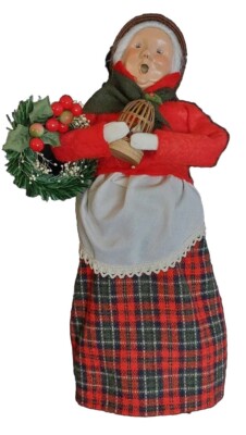 Limited Edition Beyers Choice 1999 Caroler With Wreath And Birdcage