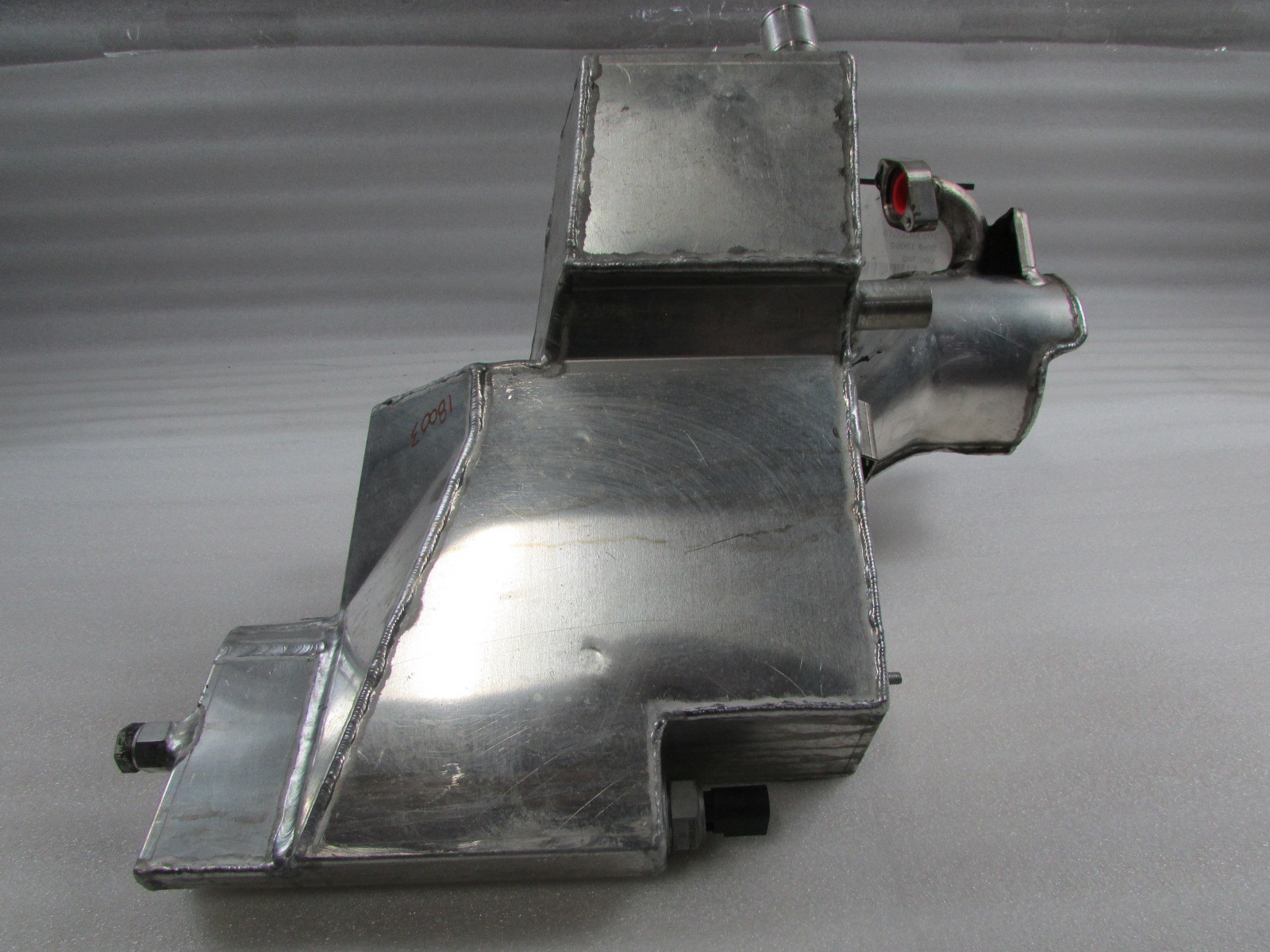 Mclaren MP4-12C, Oil Tank, Used, P/N 11F1028CP