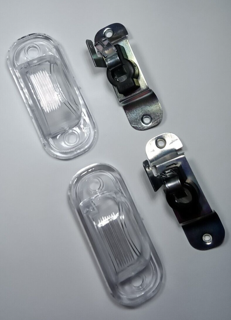 LICENSE PLATE LIGHT ASSEMBLY LENS & BULBHOLDERS PAIR VOLKSWAGEN VANAGON
