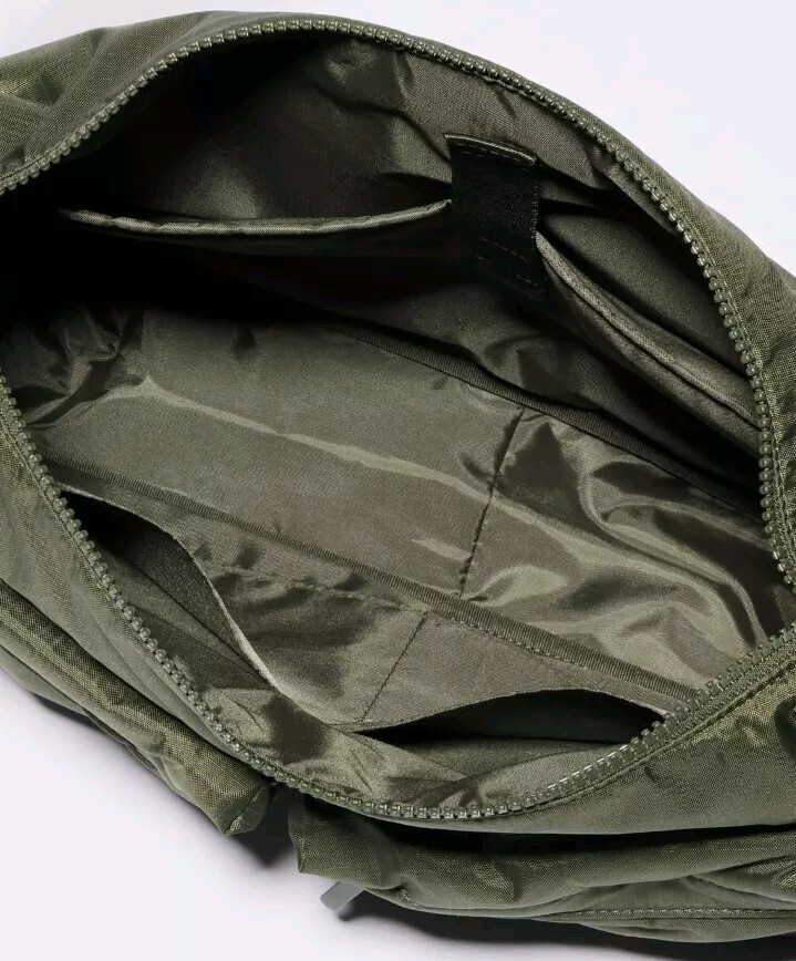 UNIQLO Multi-pocket shoulder bag Unisex with 7 pockets Brand NEW