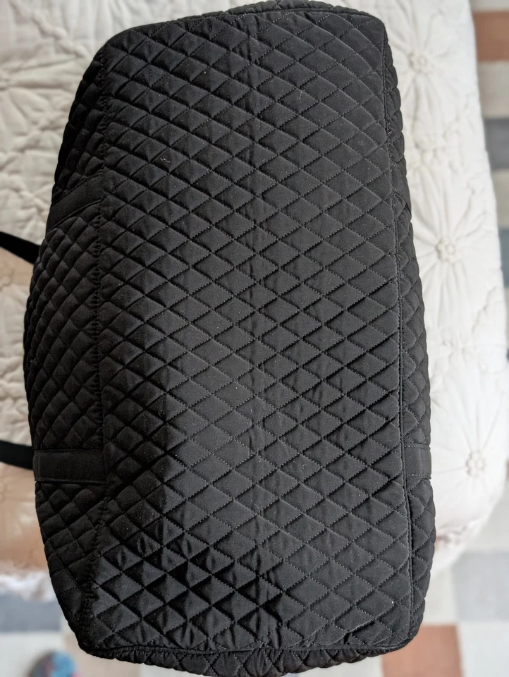 Vera Bradley Extra Large Quilted Duffle BagBlack With Leopard Interior - Image 4 of 4