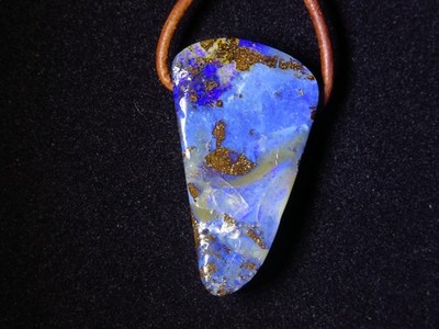 Boulder Opal Anhänger Winton, Australien ,  30,0 Carat,  AE17