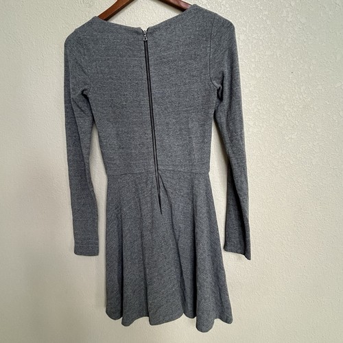 Alice + Olivia Brinley Knit Gray Long Sleeve Fit & Flare Dress Women’s 2 - Picture 3 of 8