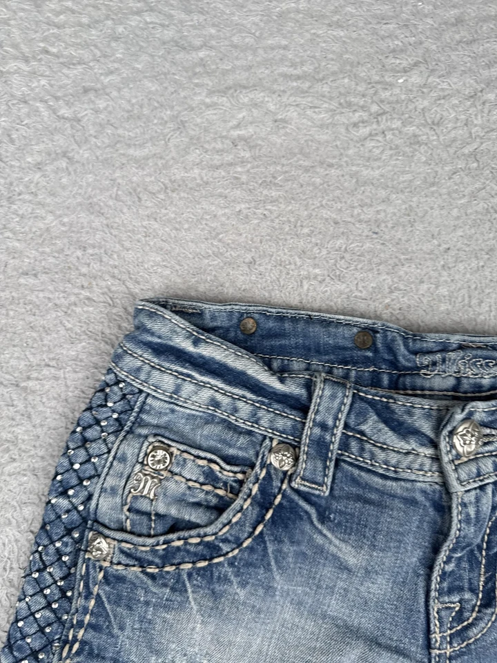 Pantalones Cortos Miss Me Para Mujer 26 Azul Denim Estrás Tachonado Lateral Dobladillo Crudo JPS826H Foto 4 de 4