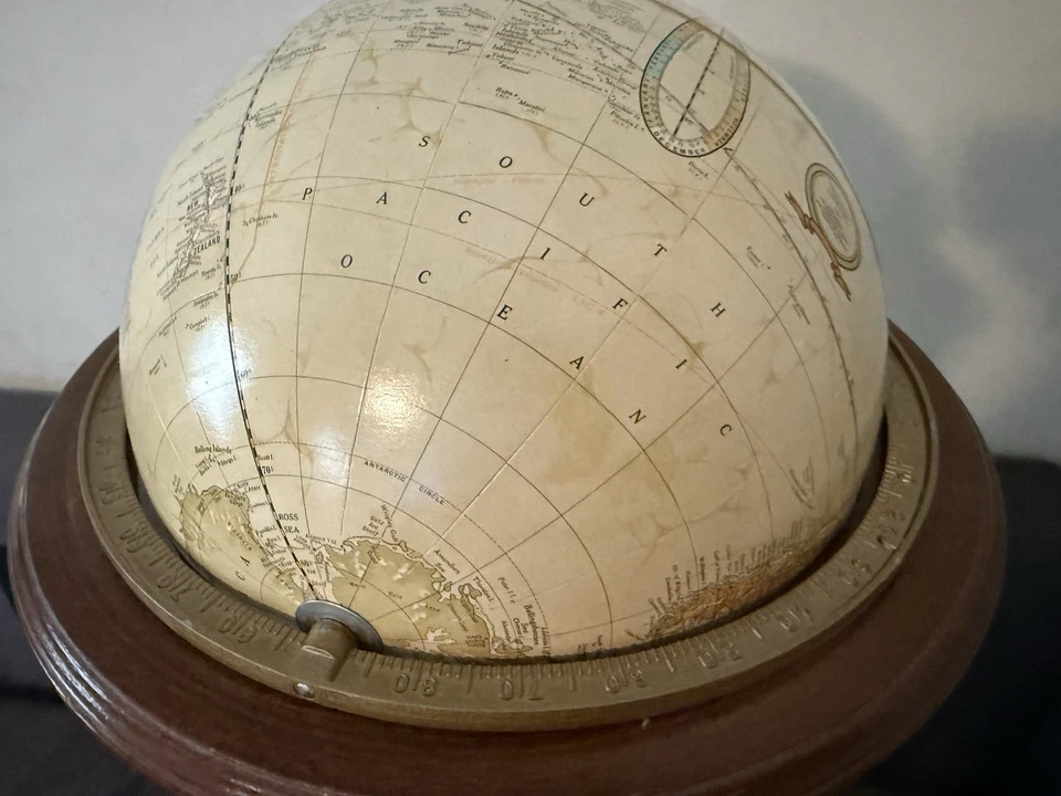 Globo terráqueo giratorio imperial Cram's de colección 🌍12" en un soporte de madera de 36”🌍 Foto 3 de 4