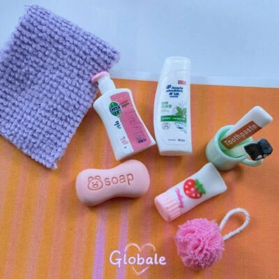 Miniatur Puppenhaus Maßstab 1:12 Badezimmer Set Shampoo Zahnpasta Seife Zubehör - Bild 1 von 4