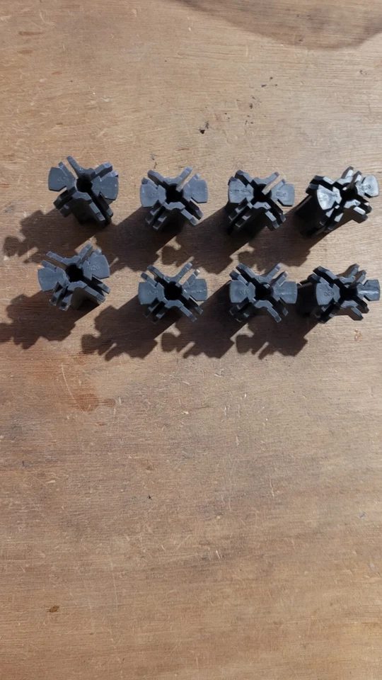 Ensemble de 8 puits de fixations pour supports Mosaïc 45 Legrand ou autre... - Photo 2/2