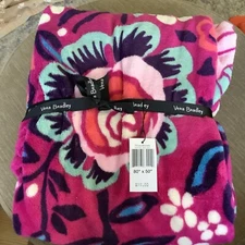 Vera Bradley 80" x 50" Plush Throw Blanket Bloom Berry Print New With Tag