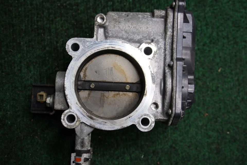 Toyota RAV4 2010 2,5 L carrocería del acelerador OEM 2203036010 Foto 2 de 4