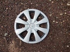 New 08 09 2010 2011 2012 2013 Corolla Hubcap 15 Wheel Cover Silver Emblem 61147