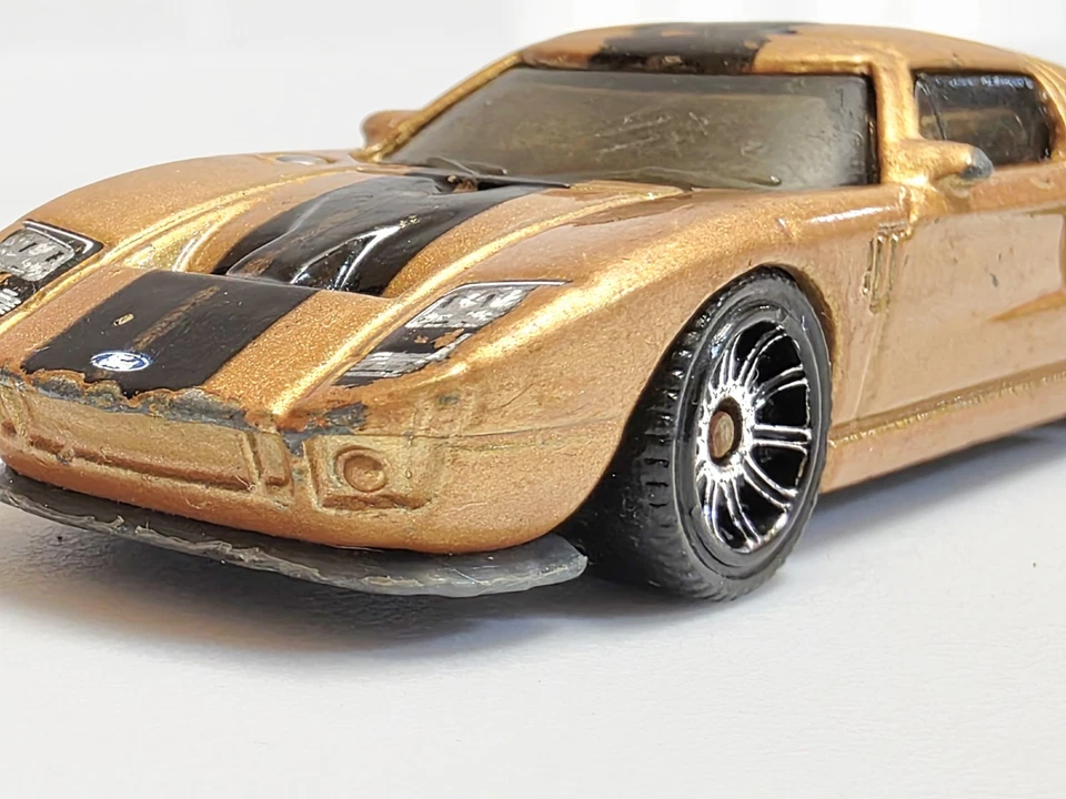Matchbox 2005 Ford GT Gold Great For Modify Or Collection - Image 4 of 4