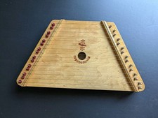 Vtg. The Music Maker Melody Lap Harp Toy Zither 1996, 12 Songs, No Tuner