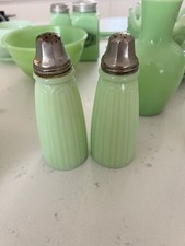 Rare Jeanette Jadeite Vertical Rubbed Salt & Pepper Shakers With Original Lids