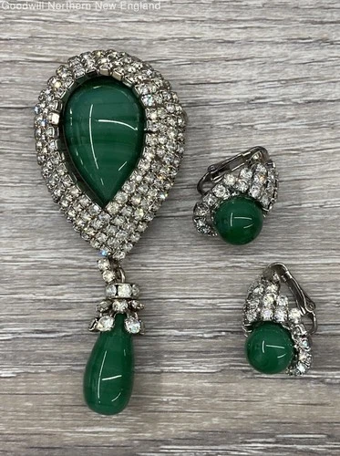 Vintage Costume Jewelry Brooch Earrings Set w. Green Glass & Rhinestones 3" 7/8"