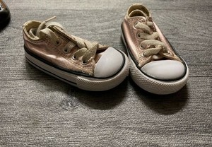 infant rose gold converse