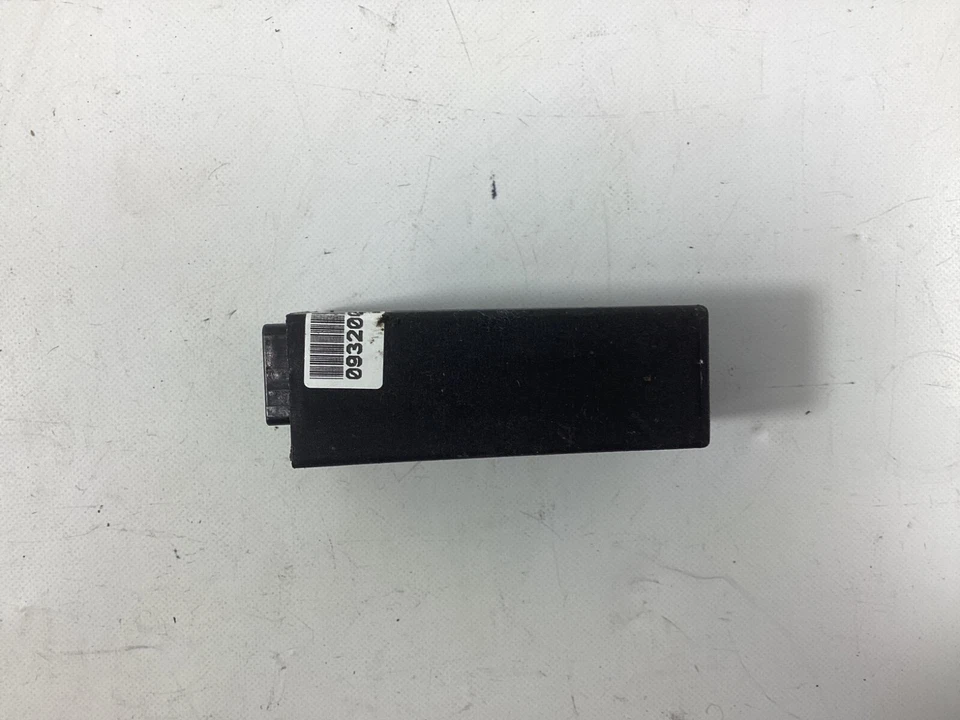 2008-2016 梅赛德斯-奔驰 GL550 照明门踏板控制模块 原始设备制造商。 — 第 2/4 张图片