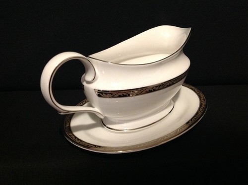 Lenox Landmark Platinum One (1) Gravy Boat & Unattached Underplate Classics Col. - Picture 8 of 23