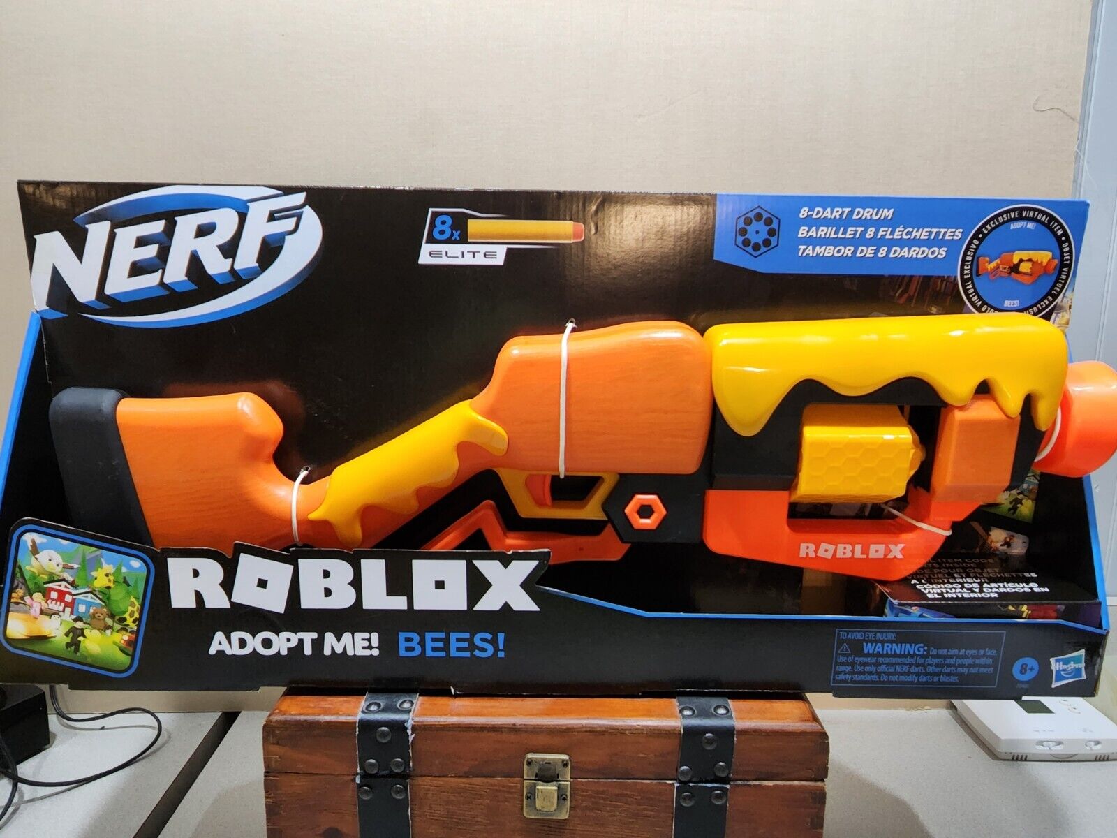  NERF Roblox Adopt Me!: Bees! Lever Action Dart Blaster,  Rotating 8-Dart Drum, 8 Elite Darts, Code to Unlock in-Game Virtual Item :  Everything Else